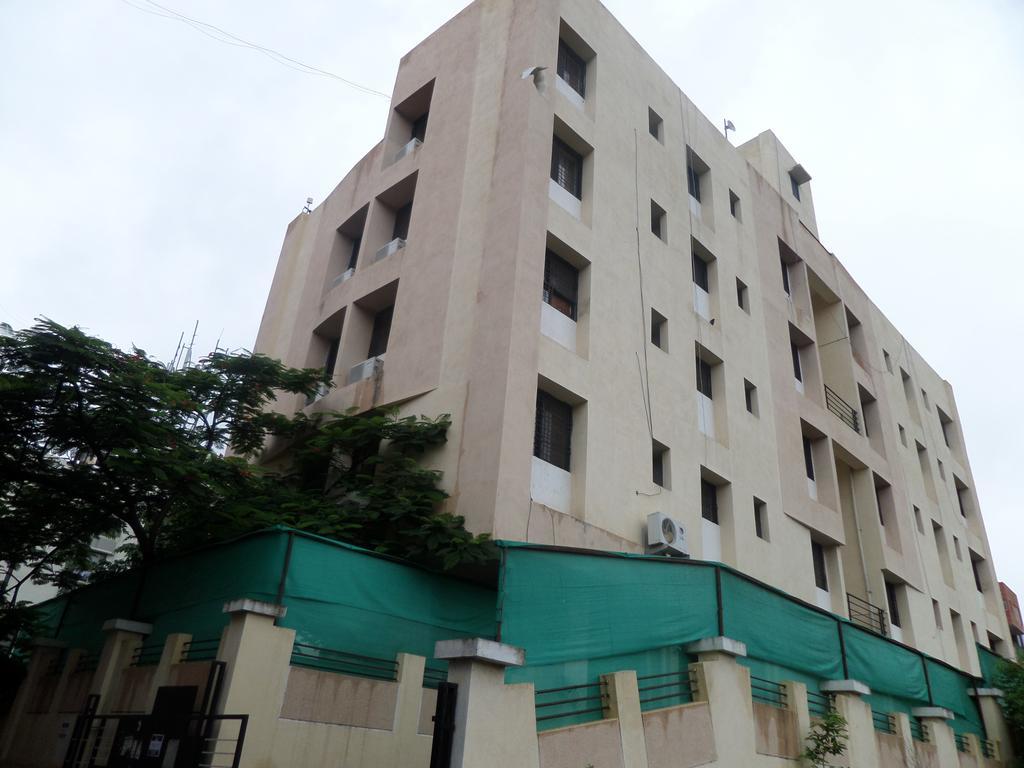 Cosmos Luxury Vimannagar Aparthotel Pune Exterior photo